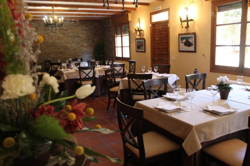 Hotel Valle Del Jerte Los Arenales Extérieur photo
